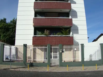 Condomínio Edifício Lugonis