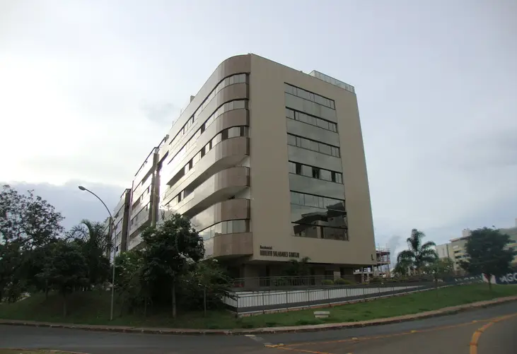Condomínio Edifício Alberto Valadares