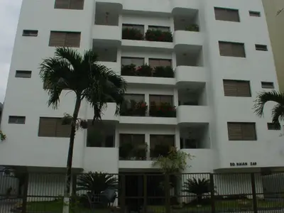Condomínio Edifício Maian