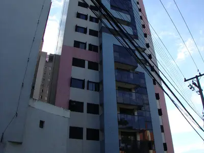Condomínio Edifício Rainbow Tower