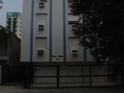 Condomínio Edifício Launa